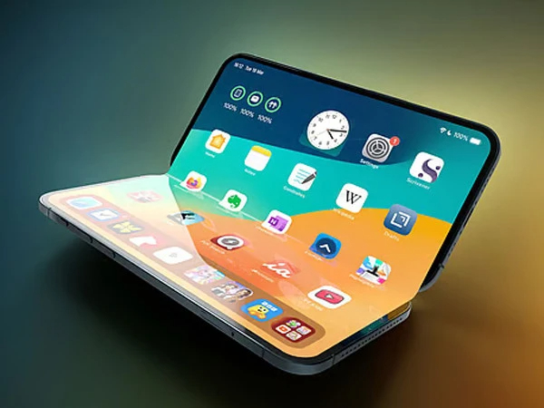 ایپل اپنا فولڈ ایبل آئی فون کب متعارف کرائے گا؟